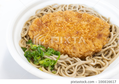 Delicious croquette soba 100816617