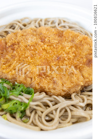 Delicious croquette soba 100816621