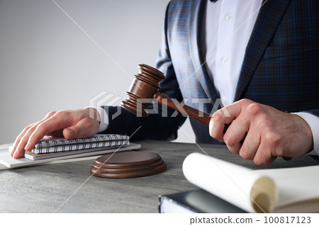 Concept of public sale, auction business competition 100817123