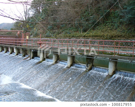 Water from Lake Biwa Canal sent to Keage Power Station Water from Lake Biwa Canal sent to Keage Power Station 100817955