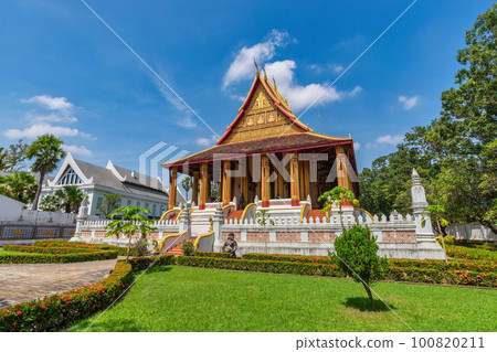 Vientiane Laos, city skyline at Hor Phakeo Temple 100820211