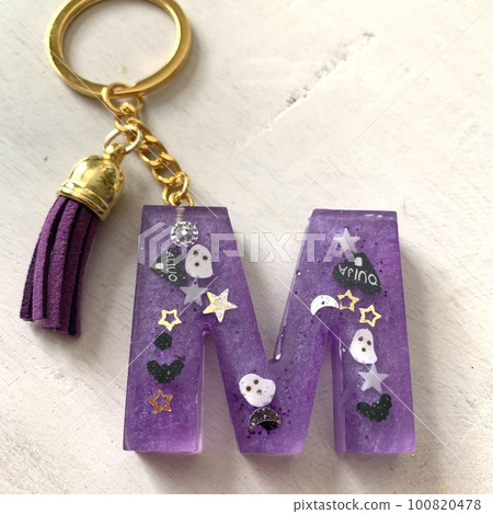 Halloween keychain made from resin Halloween keychain made from resin 100820478