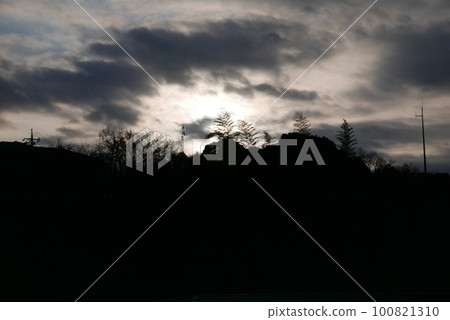 一個早晨的晚上 100821310