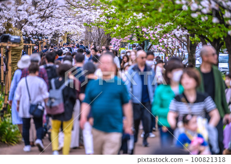 Tokyo cityscape in Japan Liberation from the mask delusion! …Chidori-ga-fuchi has a lot of people…No infection outdoors = March 22 100821318