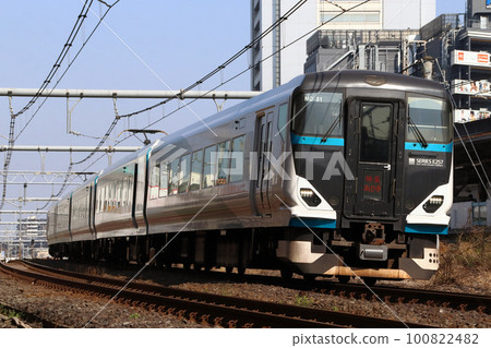 到新宿:高崎線特快赤城(E257系列列車) 到新宿:高崎線特快赤城(E257系列列車) 100822482