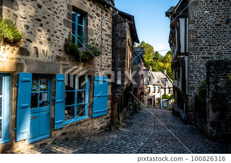 Breton Village Dinan With Narrow Alleys And Half-Timbered Houses In Department Ille et Vilaine In Brittany, France Breton Village Dinan With Narrow Alleys And Half-Timbered Houses In Department Ille et Vilaine In Brittany, France 100826316