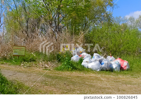 Illegally discarded garbage Illegally discarded garbage 100826845