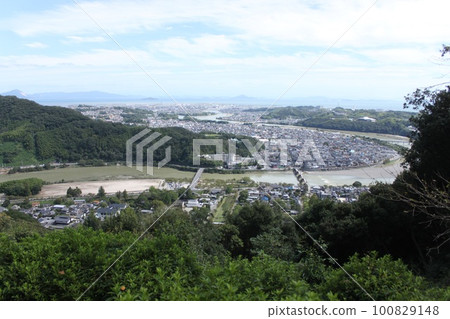 山口縣岩國市新岩國街景和錦帶橋 100829148