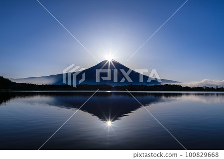 Lake Tanuki W Diamond Fuji in Spring Fujinomiya City, Shizuoka Prefecture Lake Tanuki W Diamond Fuji in Spring Fujinomiya City, Shizuoka Prefecture 100829668