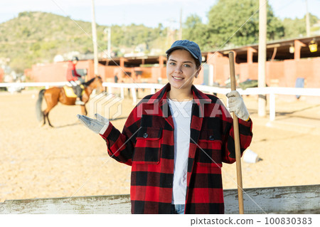 Owner of horse farm shows her farm and corral for walking horses 100830383