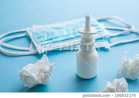 花粉症和感冒的鼻滴劑圖像照片 100832178