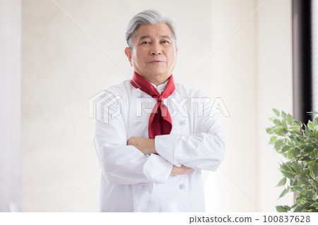 Restaurant chef portrait Restaurant chef portrait 100837628