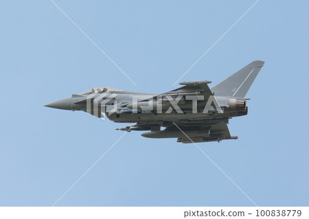 皇家空軍颱風FGR4水平飛行 100838779