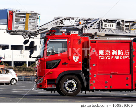 消防泵車 100839309