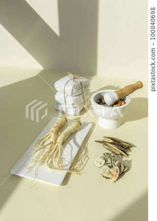 Korean Asian oriental herb medicine 100840698