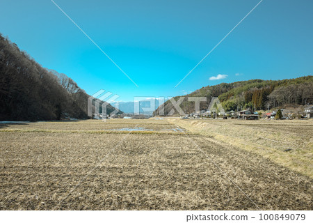 Scenery of Sawasoko, Tatsuno Town [Spring] 100849079