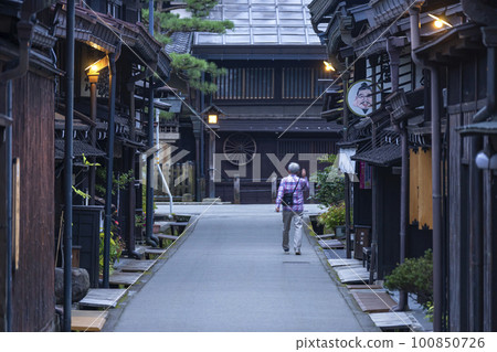 220930 Sanmachi g056 100850726