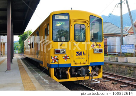 [島原鐵道] Kiha 2500A型（島原鐵道線：島原外幸站） 100852614