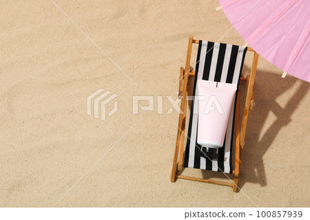 Concept of summer skin care accessories, space for text 100857939