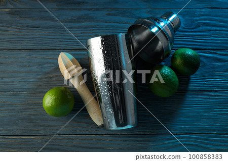 Concept of preparing cocktail, shaker, top view Concept of preparing cocktail, shaker, top view 100858383