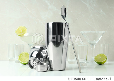 Concept of preparing alcohol drink or cocktail, shaker Concept of preparing alcohol drink or cocktail, shaker 100858391