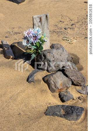 Old cemetery on the beach, Cofete, Fuerteventura 100861638
