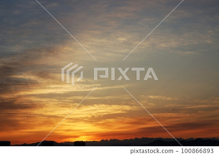 Colorful sunrise sky Spring 230301am 100866893