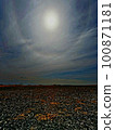 Sun halo on the late black earth 100871181