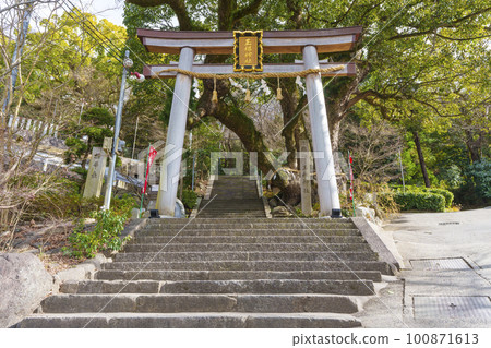 Tamaso Shrine Head Torii (Kandatsu, Yao City, Osaka Prefecture) Tamaso Shrine Head Torii (Kandatsu, Yao City, Osaka Prefecture) 100871613
