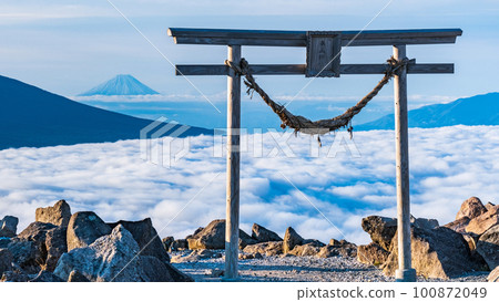 車山的黎明（從車山神社眺望富士山） 100872049