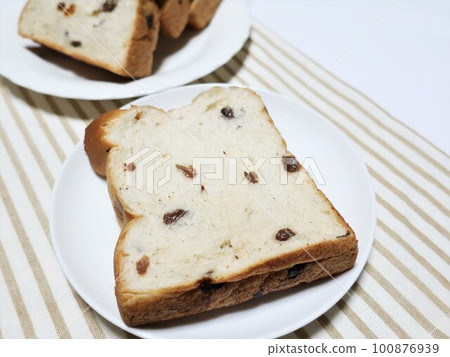 切片葡萄乾麵包 100876939