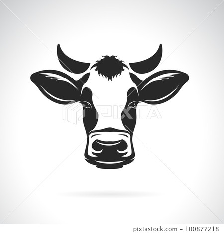 Vector of cow head design on white background. Easy editable layered vector illustration. Farm Animals. Vector of cow head design on white background. Easy editable layered vector illustration. Farm Animals. 100877218