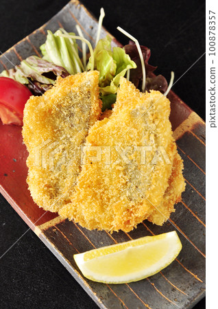 Fried barracuda 100878357