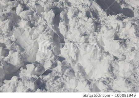 snow/snow with rough surface 100881949