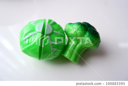 Toy food 100883393