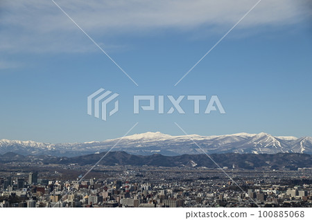 從岩山展望台看到的盛岡和羽山 100885068