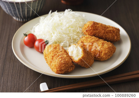 美味的奶油炸丸子 美味的奶油炸丸子 100889260