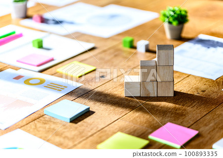 Business concept 100893335