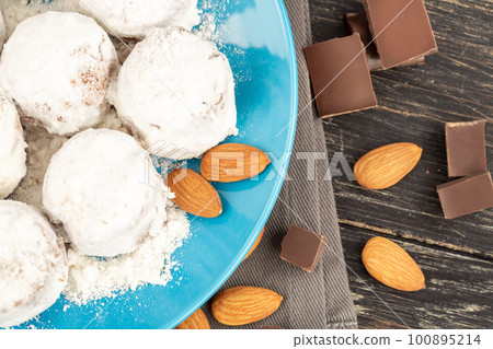 Christmas Kourabiedes cookies 100895214