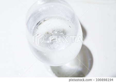 玻璃用水 玻璃用水 100898194