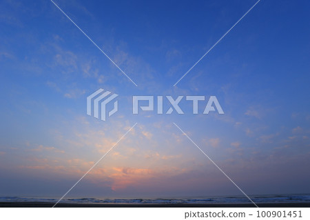 房總半島九十九里的日出景色 房總半島九十九里的日出景色 100901451