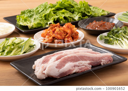 Samgyupsal (Korean cuisine) Samgyupsal (Korean cuisine) 100901652