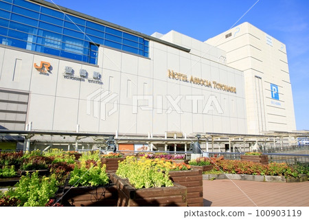 Scenery in front of Toyohashi Station, Toyohashi City 100903119