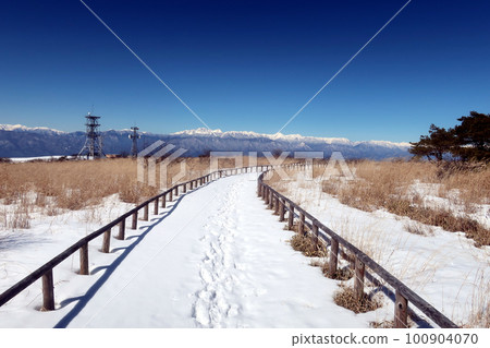 Promenade and radio tower in the snowy Takabocchi Plateau 100904070