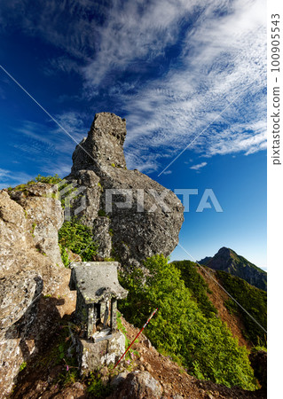 八岳連峰和權現岳的景色 八岳連峰和權現岳的景色 100905543