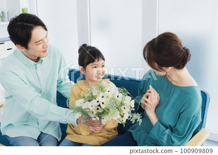 Family bouquet 100909809