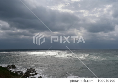 犬吠崎燈塔附近的海岸 100910590