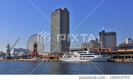 Kobe Middle Jetty Harborland (Chuo Ward, Kobe City, Hyogo Prefecture) 100910705