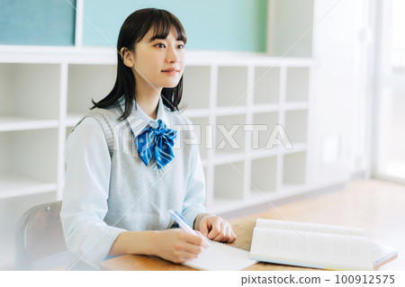 高中生上課 高中生上課 100912575