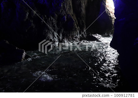 能登半島/青之洞窟 100912781